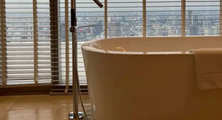 For rent 3 bedrooms apartment in Pathum Wan, Bangkok