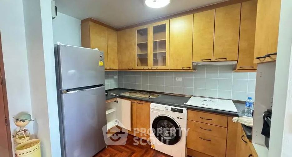 Wohnung zur Miete mit 2 Zimmer in Yan Nawa, Bangkok