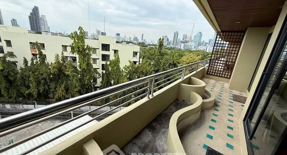Wohnung zur Miete mit 2 Zimmer in Yan Nawa, Bangkok