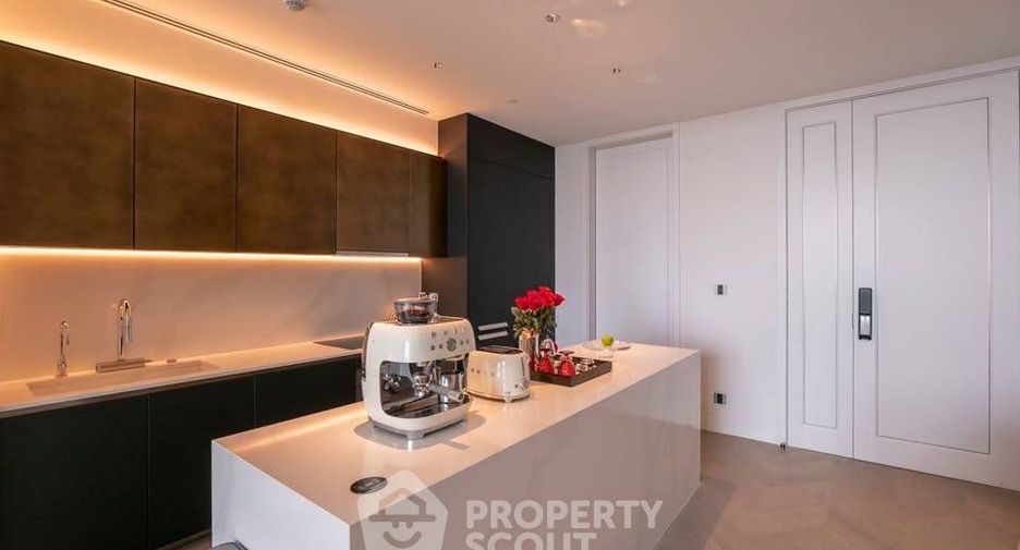 For rent 2 bedrooms condo in Sathon, Bangkok
