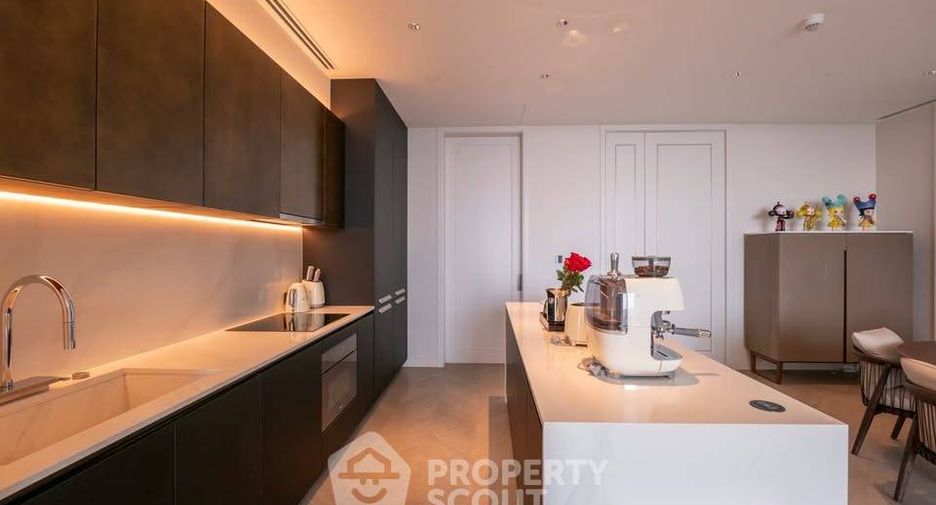 For rent 2 bedrooms condo in Sathon, Bangkok