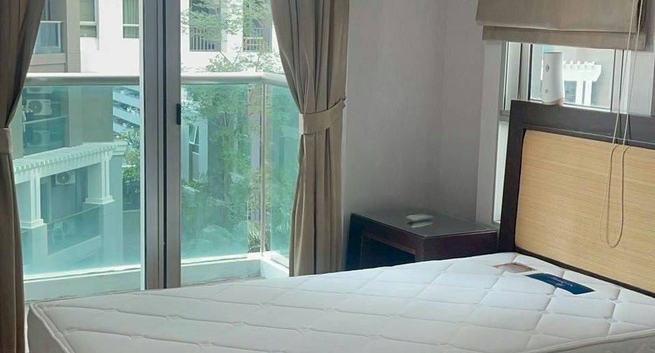 À louer 2 chambres condo à Huai Khwang, Bangkok