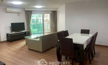 Condo en alquiler de 2 habitaciones en Huai Khwang, Bangkok