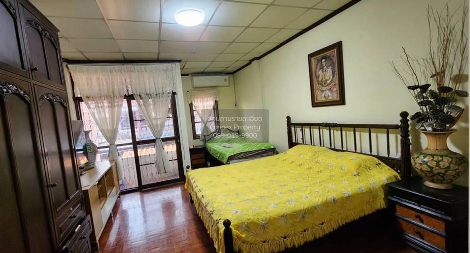 Casa adosada en venta de 4 habitaciones en Khlong Luang, Pathum Thani