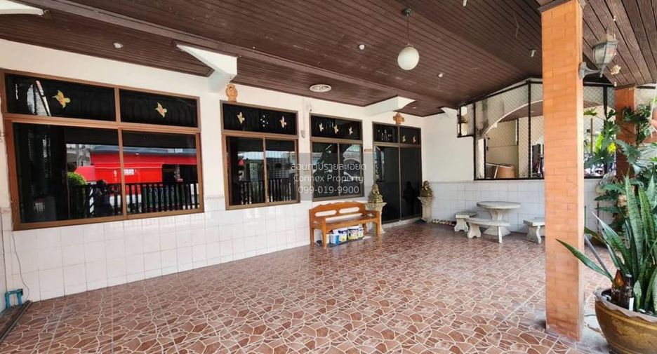 Casa adosada en venta de 4 habitaciones en Khlong Luang, Pathum Thani