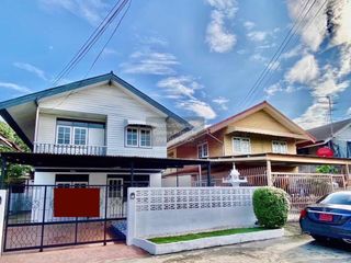 For sale 4 ベッドルーム house in Sam Phran, Nakhon Pathom