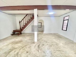 For sale 4 ベッドルーム house in Sam Phran, Nakhon Pathom