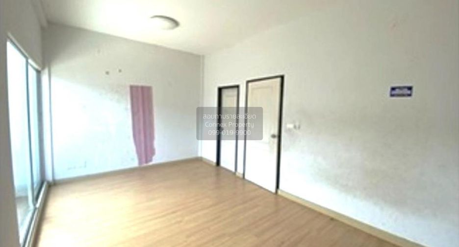 Reihenhaus zum Kauf mit 3 Zimmer in Lam Luk Ka, Pathum Thani