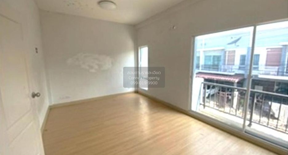 Reihenhaus zum Kauf mit 3 Zimmer in Lam Luk Ka, Pathum Thani