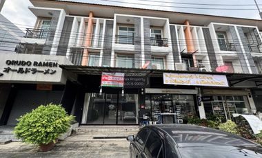 出售 2 卧室 商业空间 在 Lam Luk Ka, Pathum Thani
