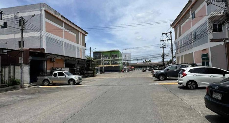 出售 2 卧室 商业空间 在 Lam Luk Ka, Pathum Thani