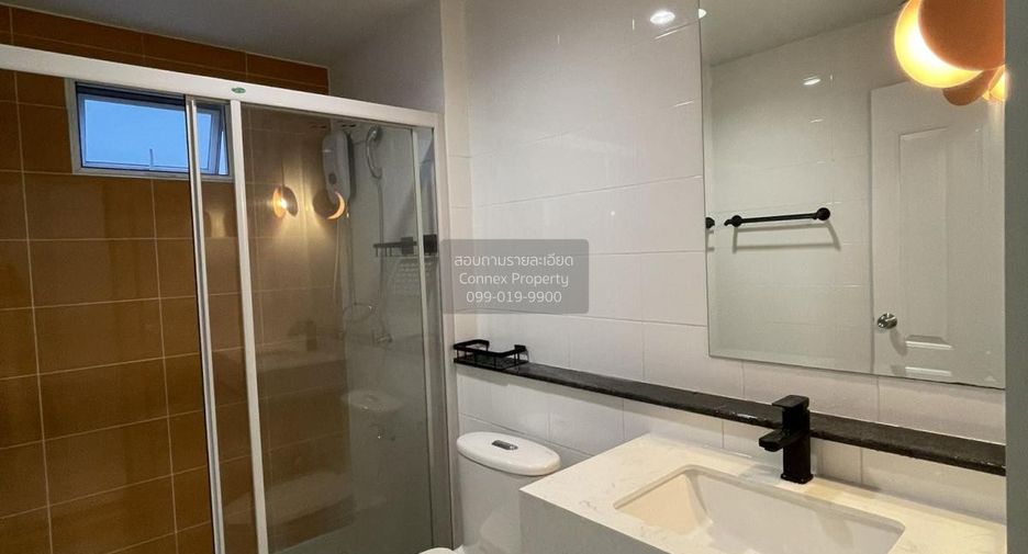 À vendre 3 chambres maison de ville à Bang Phli, Samut Prakan