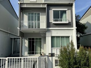 À vendre 3 chambres maison de ville à Bang Phli, Samut Prakan