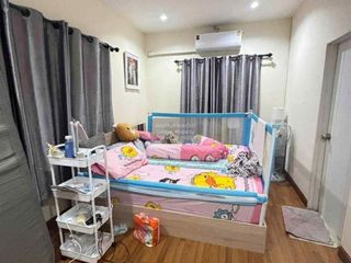Reihenhaus zum Kauf mit 4 Zimmer in Phra Samut Chedi, Samut Prakan