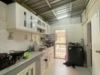 Reihenhaus zum Kauf mit 4 Zimmer in Phra Samut Chedi, Samut Prakan