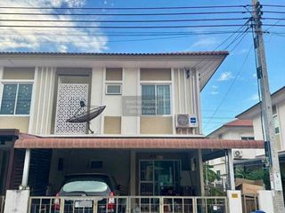 Reihenhaus zum Kauf mit 4 Zimmer in Phra Samut Chedi, Samut Prakan