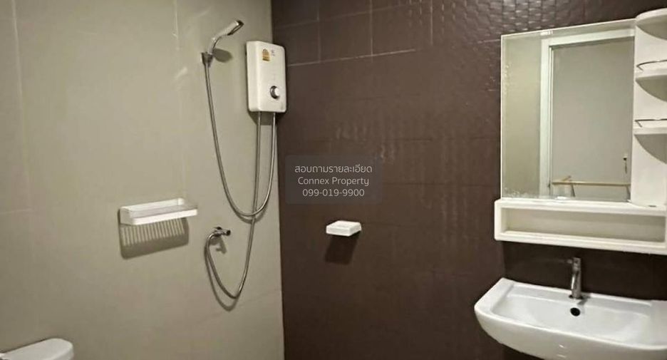 For sale 3 bedrooms townhouse in Khlong Sam Wa, Bangkok