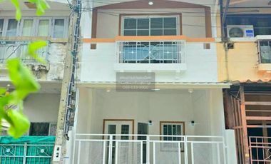 Casa adosada en venta de 3 habitaciones en Bang Bua Thong, Nonthaburi
