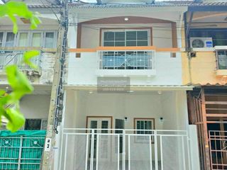 Casa adosada en venta de 3 habitaciones en Bang Bua Thong, Nonthaburi
