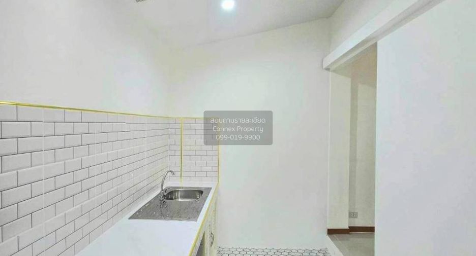 Casa adosada en venta de 3 habitaciones en Bang Bua Thong, Nonthaburi
