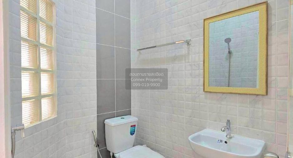 Casa adosada en venta de 3 habitaciones en Bang Bua Thong, Nonthaburi