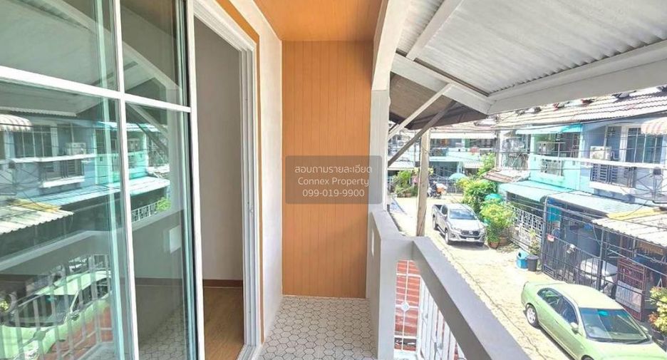 Casa adosada en venta de 3 habitaciones en Bang Bua Thong, Nonthaburi
