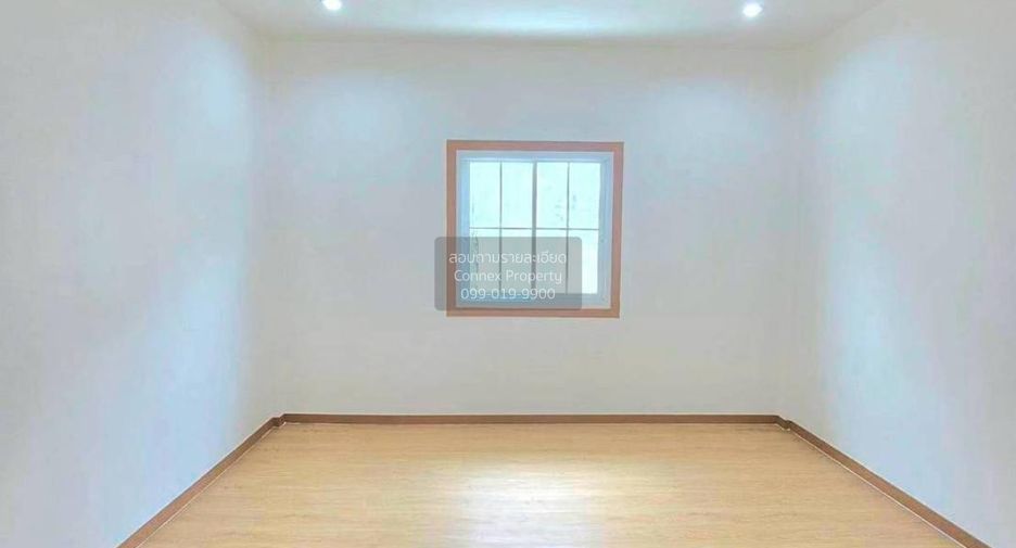 Casa adosada en venta de 3 habitaciones en Bang Bua Thong, Nonthaburi