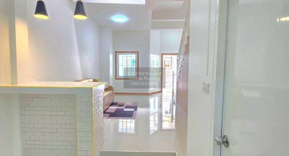 Casa adosada en venta de 3 habitaciones en Bang Bua Thong, Nonthaburi