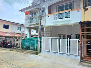Casa adosada en venta de 3 habitaciones en Bang Bua Thong, Nonthaburi