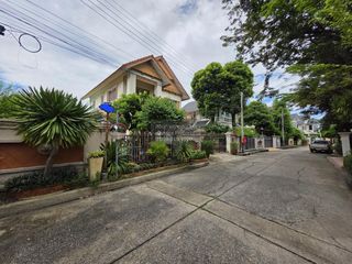 À vendre 4 chambres maison à Bang Yai, Nonthaburi