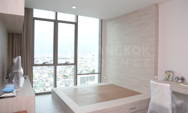 For sale 2 ベッドルーム condo in Khlong San, Bangkok