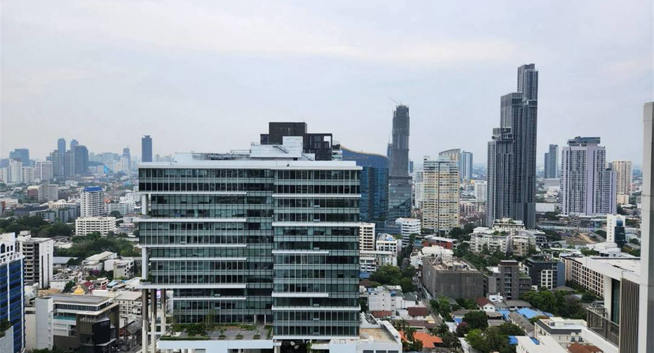 À vendre 2 chambres condo à Watthana, Bangkok