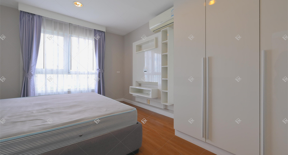 Condo en alquiler de 3 habitaciones en Huai Khwang, Bangkok