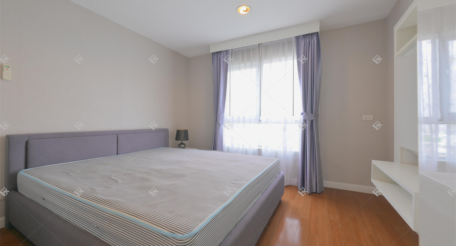 Condo en alquiler de 3 habitaciones en Huai Khwang, Bangkok