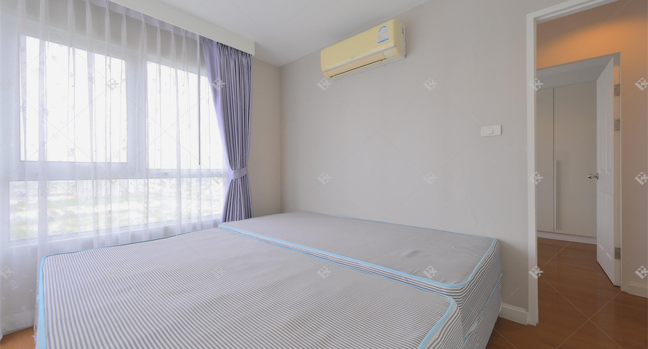 Condo en alquiler de 3 habitaciones en Huai Khwang, Bangkok
