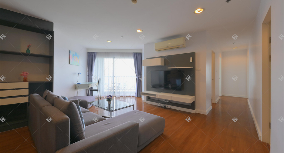Condo en alquiler de 3 habitaciones en Huai Khwang, Bangkok