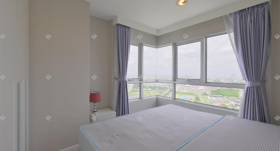 Condo en alquiler de 3 habitaciones en Huai Khwang, Bangkok