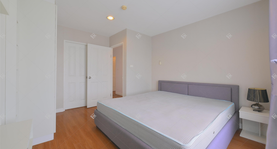 Condo en alquiler de 3 habitaciones en Huai Khwang, Bangkok