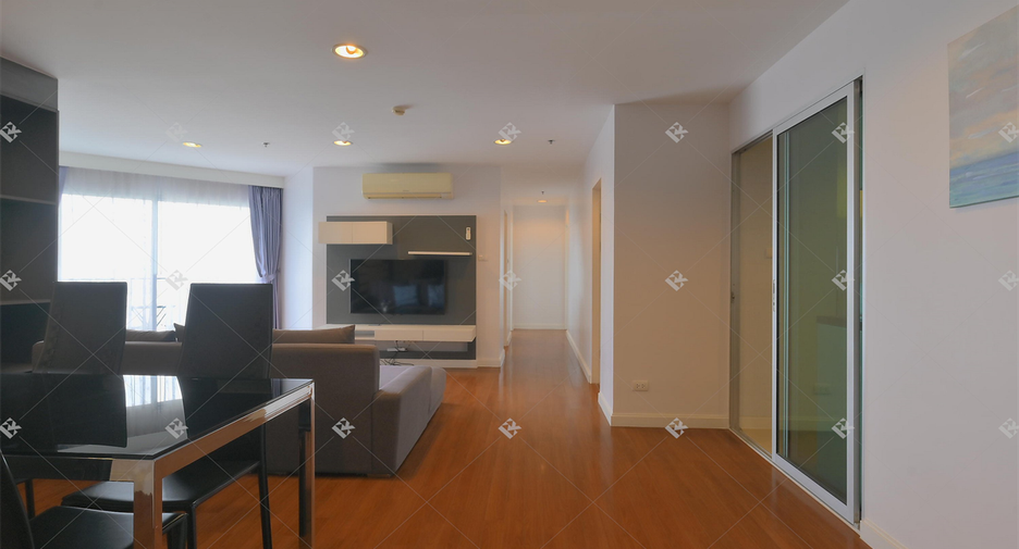 Condo en alquiler de 3 habitaciones en Huai Khwang, Bangkok