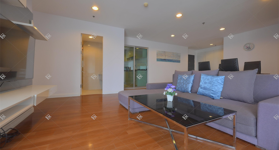 Condo en alquiler de 3 habitaciones en Huai Khwang, Bangkok