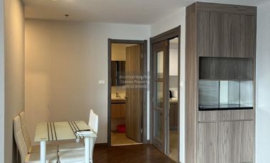Condo en alquiler de 2 habitaciones en Huai Khwang, Bangkok