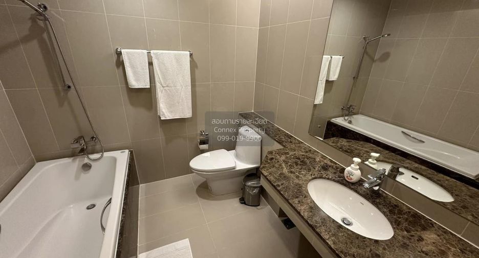 For rent 2 bedrooms condo in Watthana, Bangkok