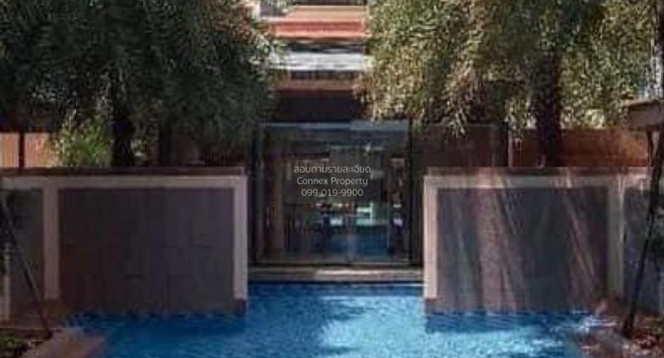 For rent 2 bedrooms condo in Phra Khanong, Bangkok