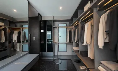 For rent 3 bedrooms townhouse in Lat Phrao, Bangkok