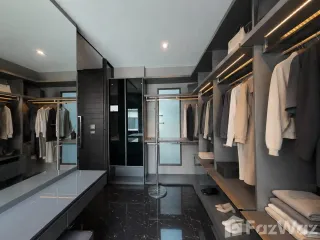 For rent 3 bedrooms townhouse in Lat Phrao, Bangkok