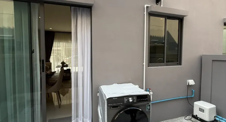 For rent 3 bedrooms townhouse in Prawet, Bangkok