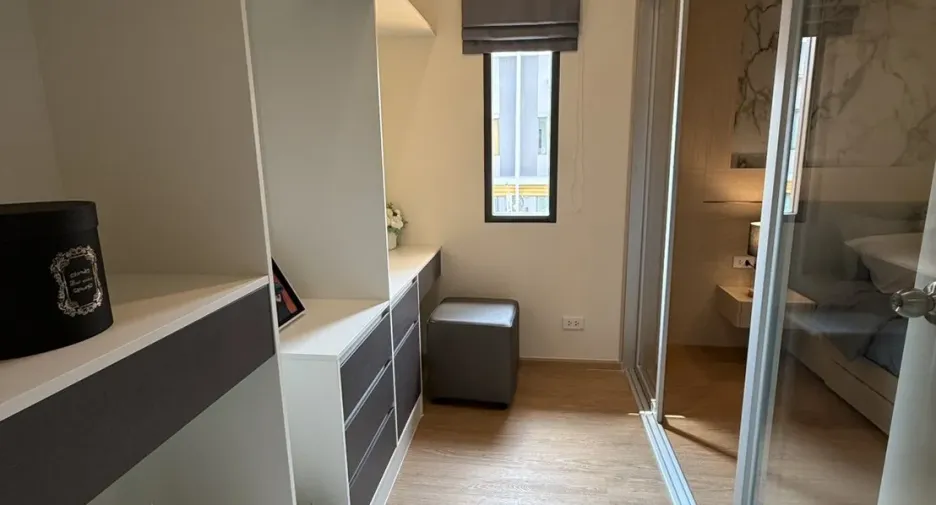 For rent 3 bedrooms townhouse in Prawet, Bangkok