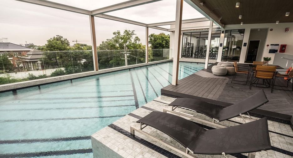 For rent 2 bedrooms condo in Chatuchak, Bangkok