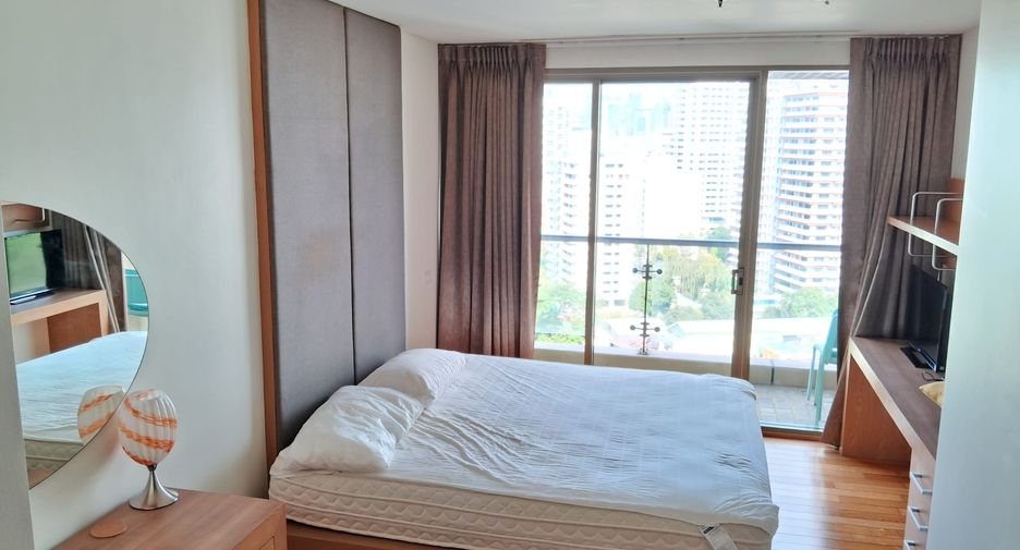 For rent 2 bedrooms condo in Khlong Toei, Bangkok