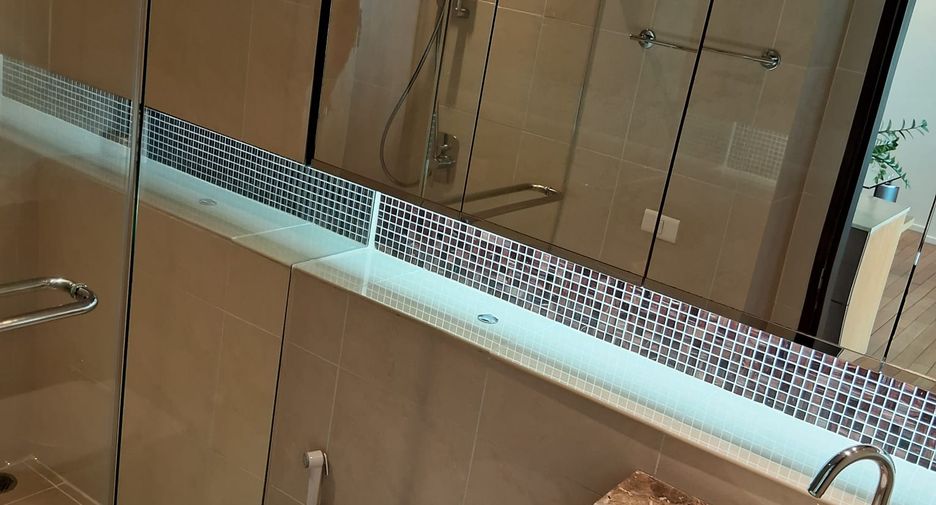For rent 2 bedrooms condo in Khlong Toei, Bangkok